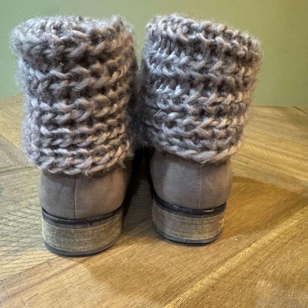 Charlotte Russe Brown Knit Cuff Boots - Picture 9 of 12